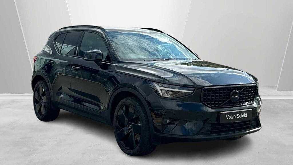 Volvo XC40 2.0 B4p Plus Black Edition LY25ECT Black