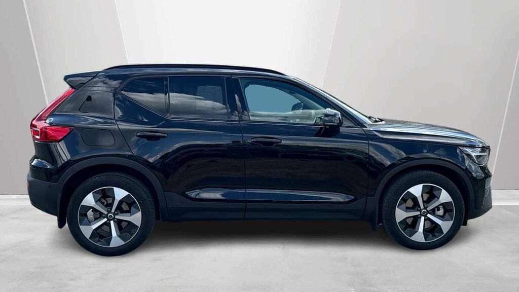 Volvo XC40 2.0 B4p Plus Pro Dark RV26SPX Black #3