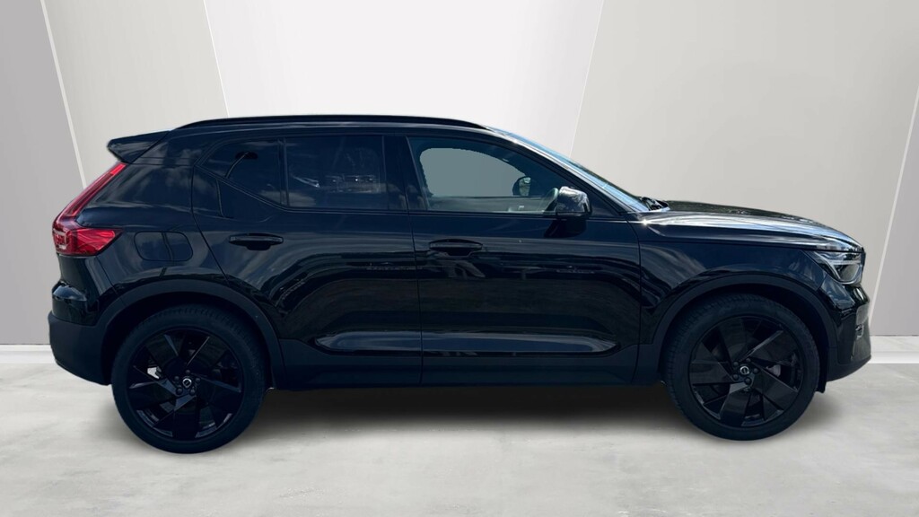 Volvo XC40 2.0 B4p Plus Black Edition LV25PZU Black #3