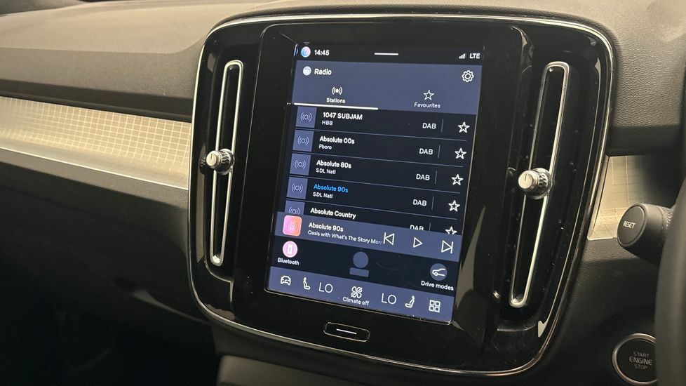 Volvo XC40 T4 Recharge 10.7Kwh Plus White #35