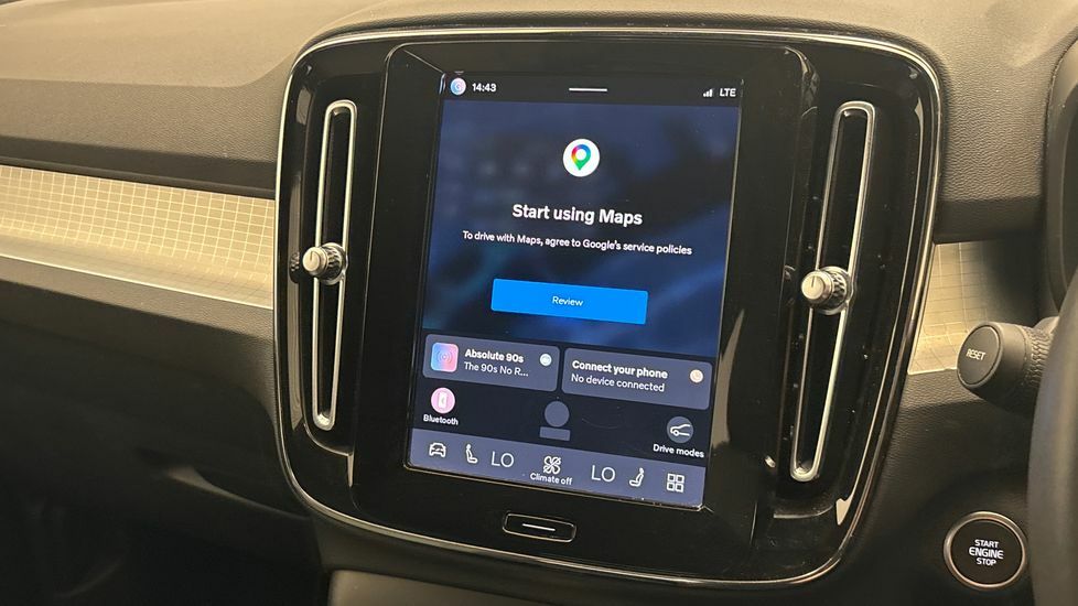 Volvo XC40 T4 Recharge 10.7Kwh Plus White #11