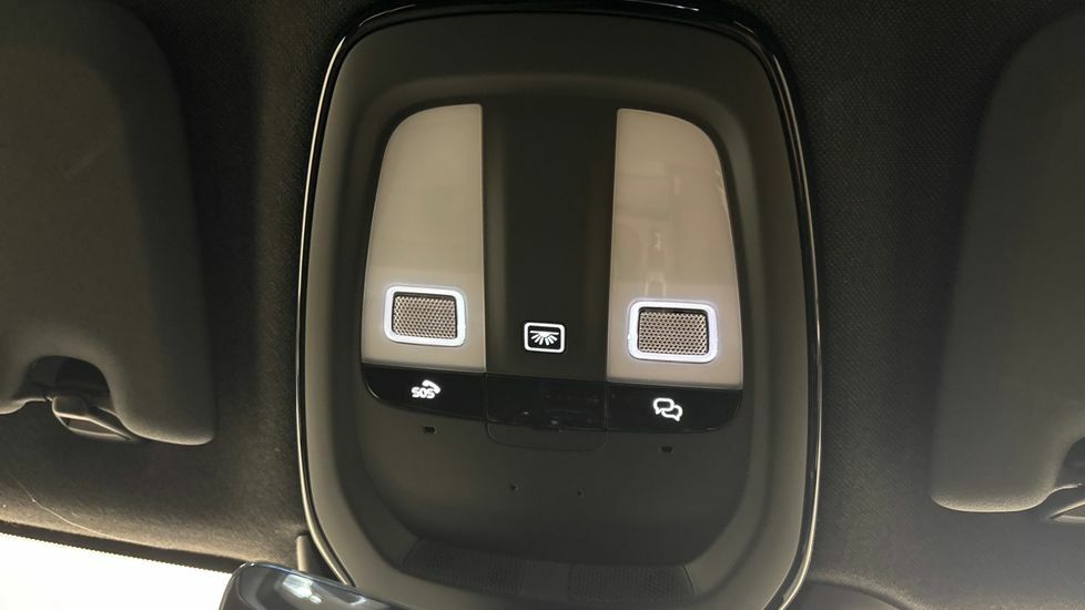 Volvo XC40 T4 Recharge 10.7Kwh Plus White #31