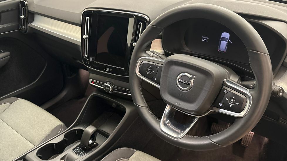 Volvo XC40 T4 Recharge 10.7Kwh Plus White #9