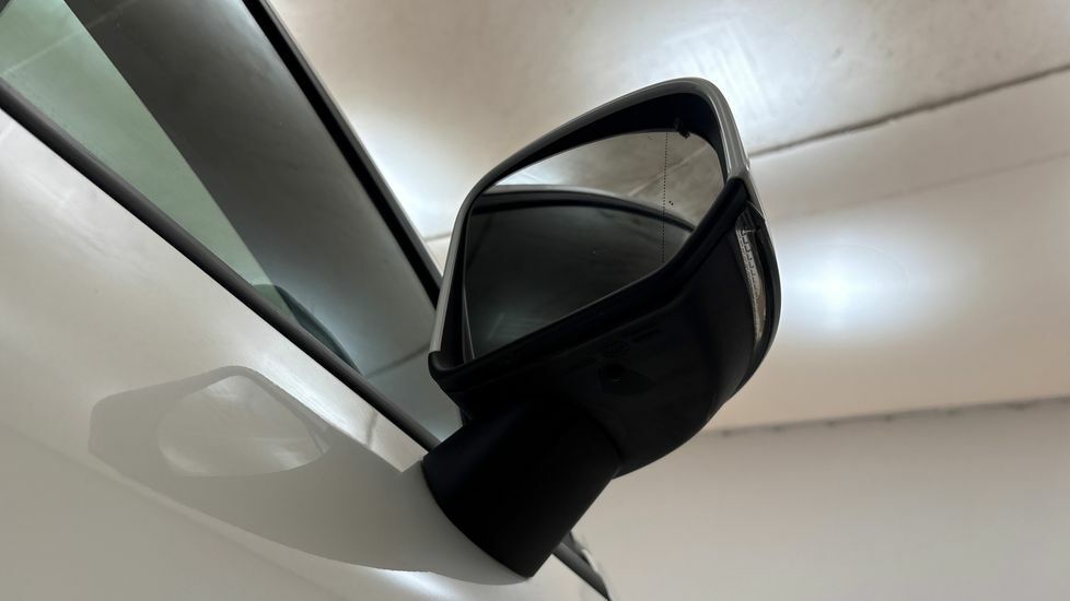 Volvo XC40 T4 Recharge 10.7Kwh Plus White #20