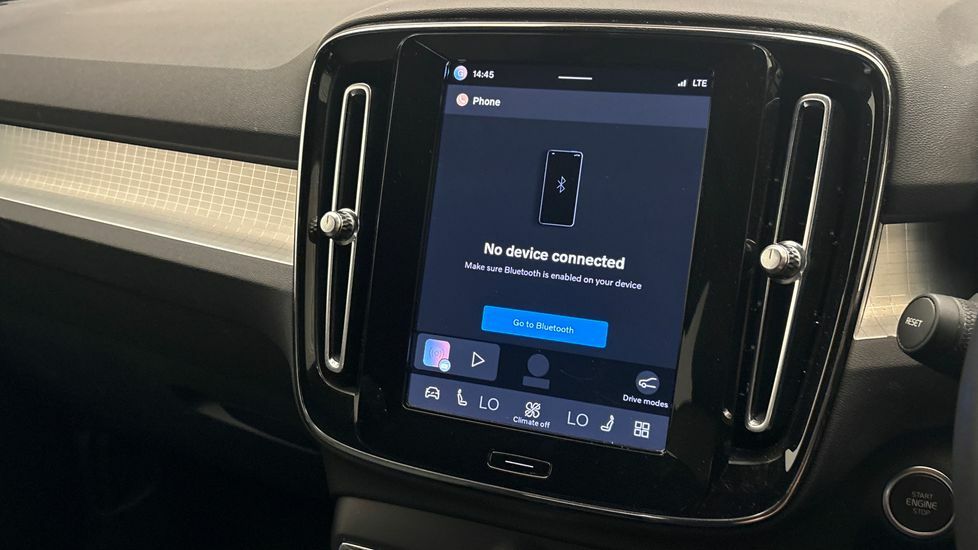 Volvo XC40 T4 Recharge 10.7Kwh Plus White #36