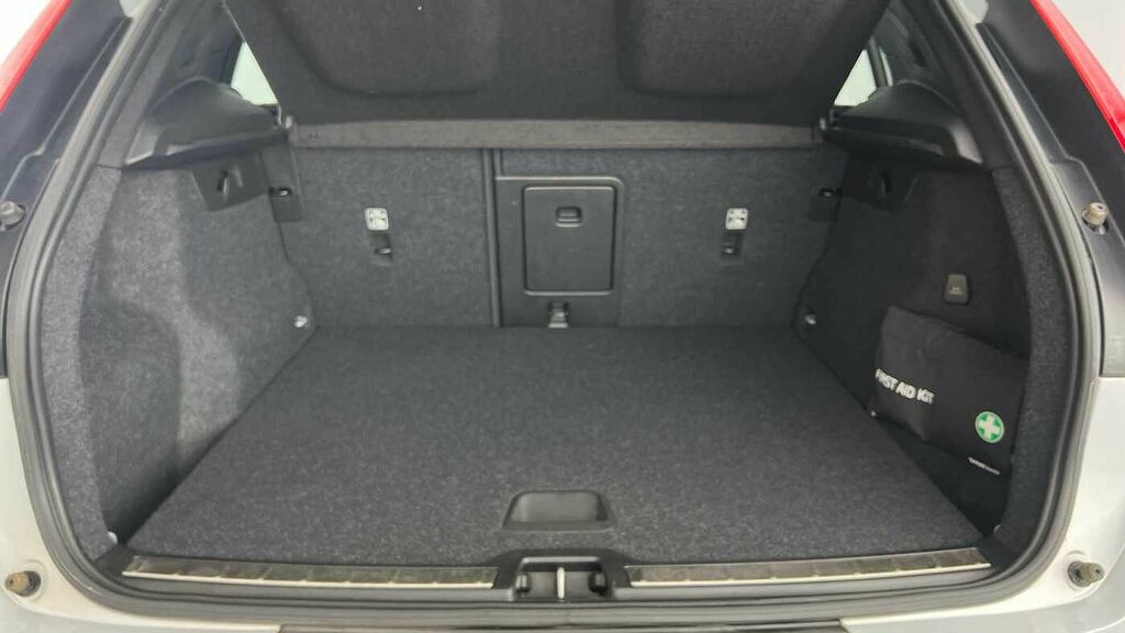 Volvo XC40 Inscription, B4 Mild Hybrid Silver #5