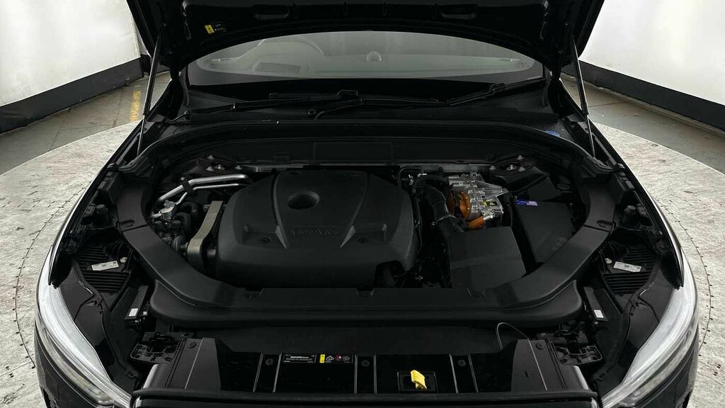 Volvo XC60 B5 P Awd Black Edition Plus Pilot Assist, Harma Black #29