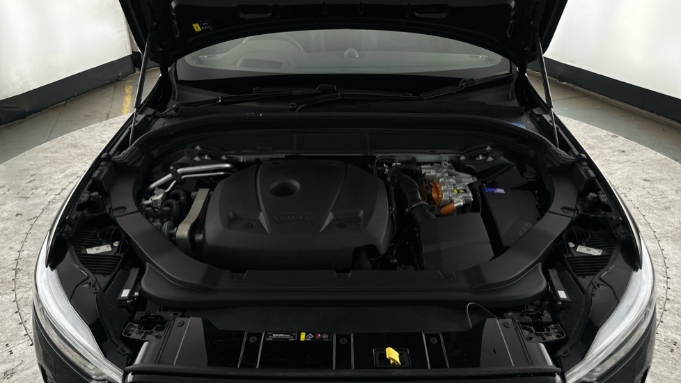 Volvo XC60 B5 P Awd Black Edition Plus Pilot Assist, Harma Black #30