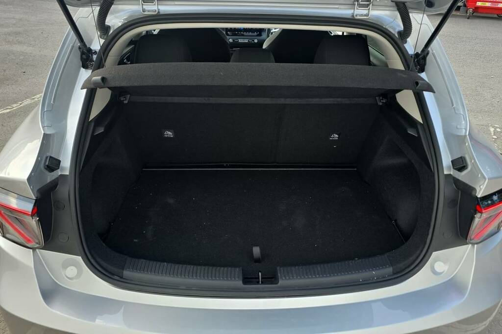 MG MG4 118Kw Premium Long Range 54Kwh BN26KFZ Silver #2
