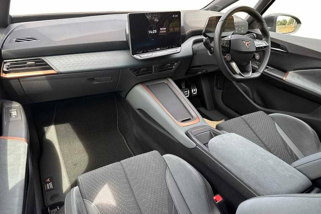 Cupra Born 240Kw E-boost Vz 79Kwh BK26YMP Green #2