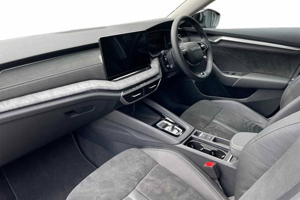 Skoda Octavia 2.0 Tdi 150 Se L Dsg Black #2