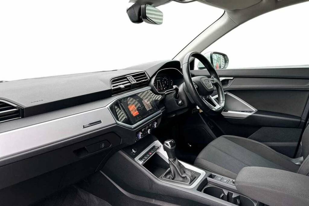 Audi Q3 35 Tfsi Technik S Tronic DA23XTD White #2