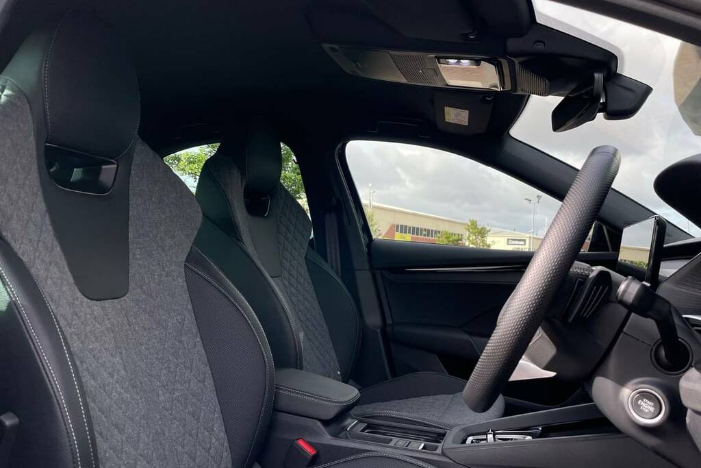 Skoda Octavia 2.0 Tdi 150 Sportline Dsg Black #6