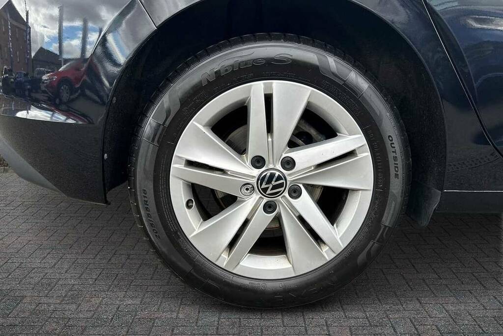 Volkswagen Golf 1.5 Tsi Life GD23NTO Black #5