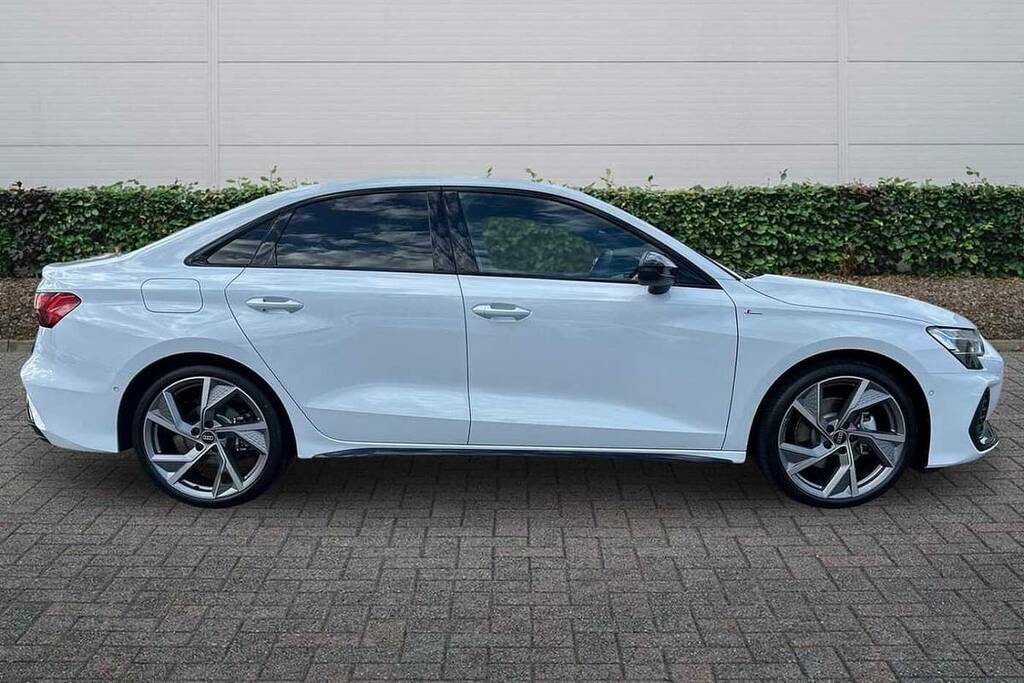 Audi A3 1.5 Tfsi 150 Black Edition S Tronic White #4