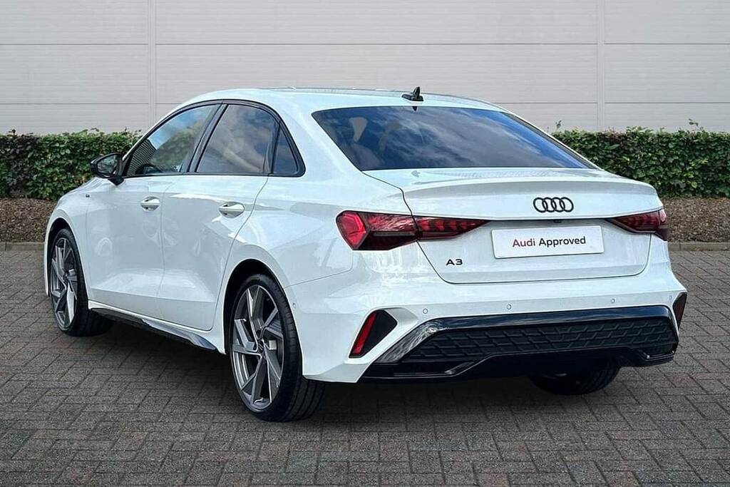 Audi A3 1.5 Tfsi 150 Black Edition S Tronic White #3