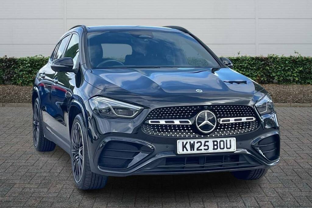 Mercedes-Benz GLA Class 220D 4Matic Amg Line Premium Plus Black