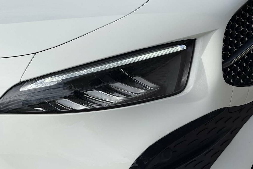 Mercedes-Benz A Class A200 Amg Line Executive K075LFB White #5