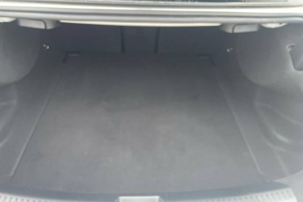 Mercedes-Benz CLA Class 200 Amg Line Executive Tip White #2