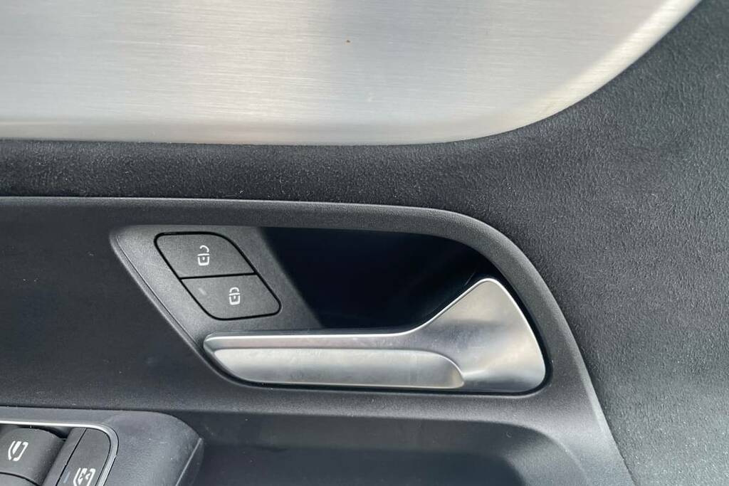 Mercedes-Benz GLA Class 220D 4Matic Amg Line Executive Grey #6