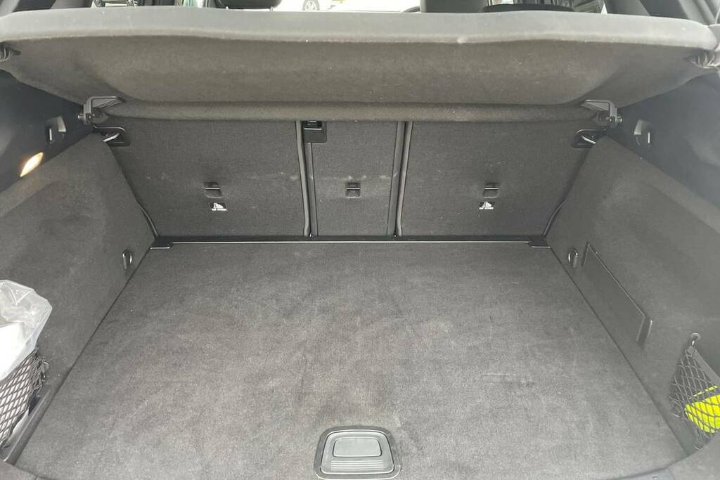 Mercedes-Benz GLA Class 220D 4Matic Amg Line Executive Grey #2