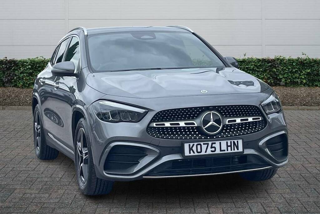 Mercedes-Benz GLA Class 220D 4Matic Amg Line Executive Grey