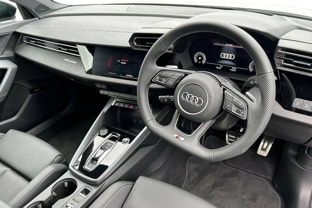 Audi A3 1.5 Tfsi 150 Black Edition S Tronic White #4