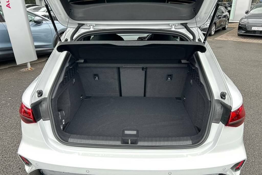 Audi A3 1.5 Tfsi 150 Black Edition S Tronic White #2