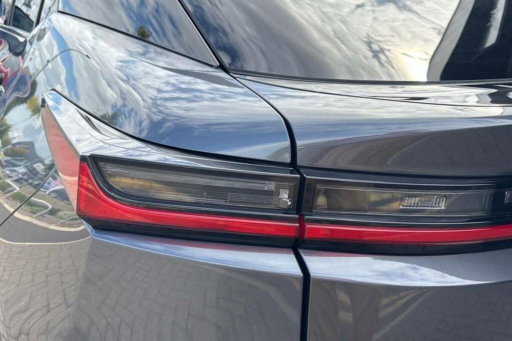 Lexus RZ 450E Premium Plus Black #21