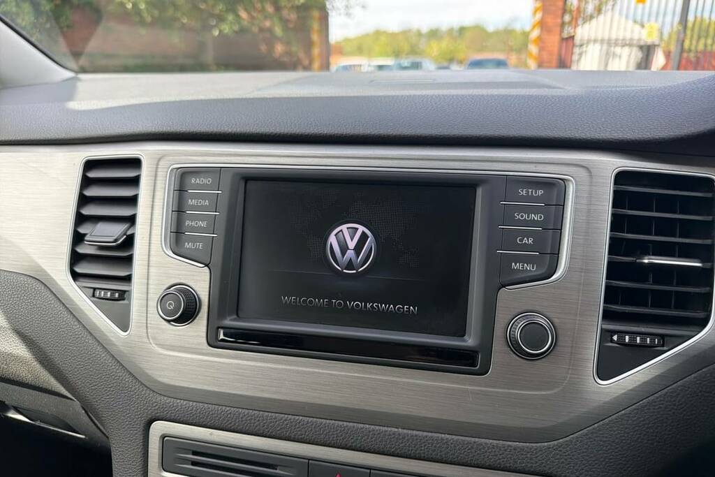 Volkswagen Golf SV 1.6 Tdi 115 Se Black #3
