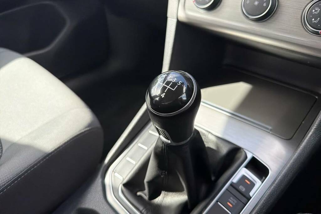 Volkswagen Golf SV 1.6 Tdi 115 Se Black #6