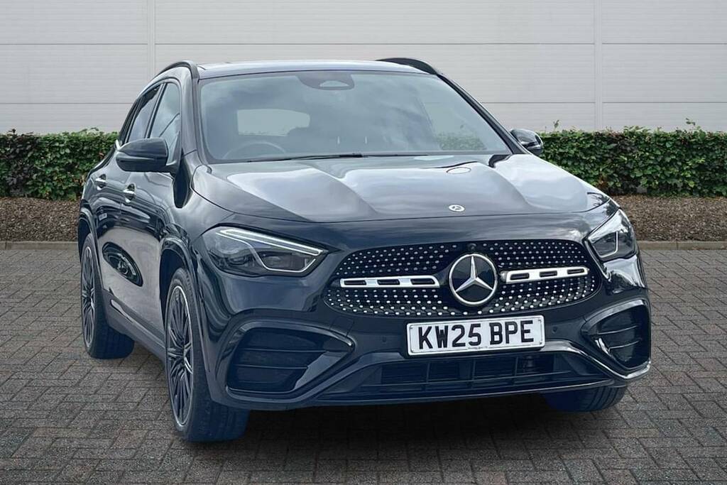 Mercedes-Benz GLA Class 220D 4Matic Amg Line Premium Plus Black