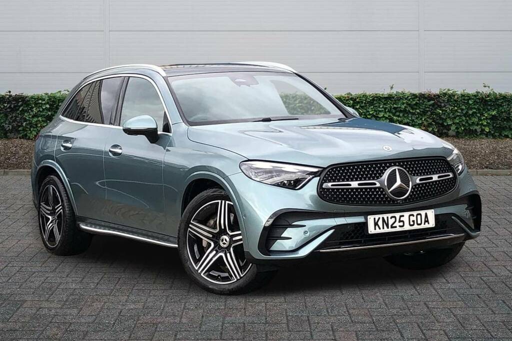 Mercedes-Benz GLC Class 300 4Matic Amg Line Premium 9G-tronic Silver