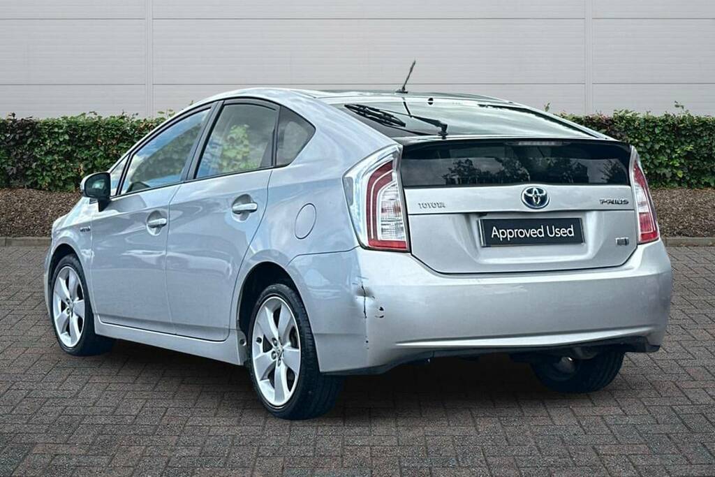 Toyota Prius 1.8 Vvti T Spirit Cvt Silver #2