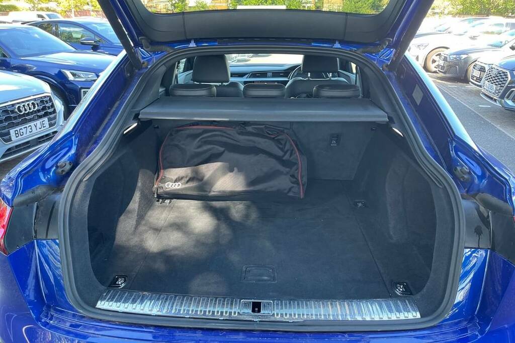 Audi Q8 e tron 300Kw 55 Quattro 114Kwh S Line Blue #2