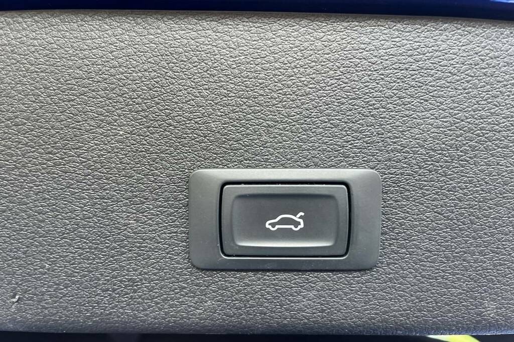 Audi Q8 e tron 300Kw 55 Quattro 114Kwh S Line Blue #5