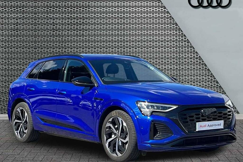 Audi Q8 e tron 300Kw 55 Quattro 114Kwh Black Edition Blue #5