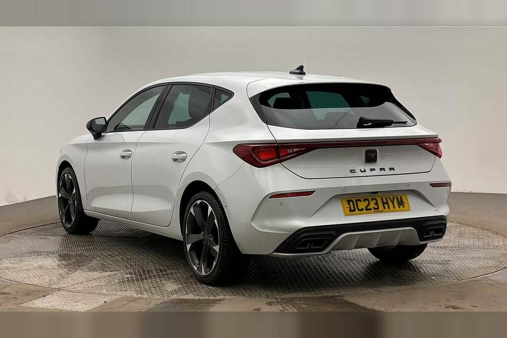 Cupra Leon 1.5 Etsi V1 Dsg White #3
