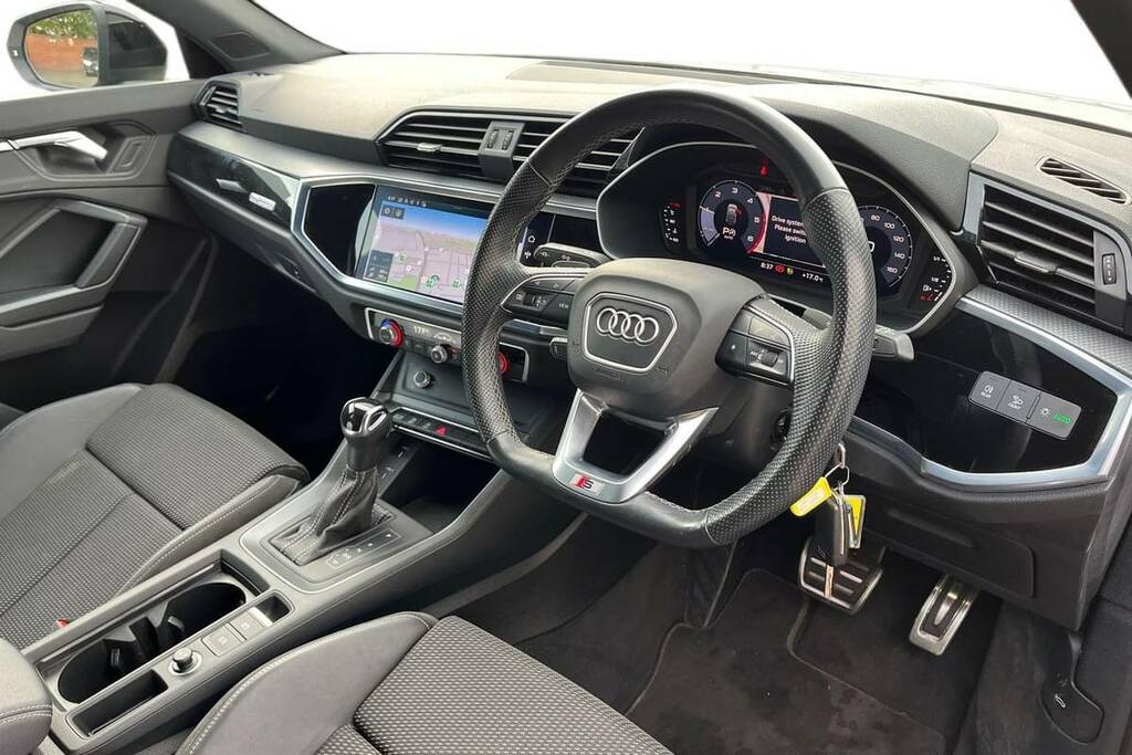 Audi Q3 35 Tdi Black Edition S Tronic KM21EKC Silver #4