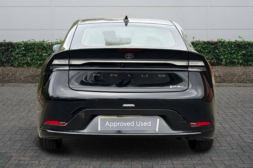 Toyota Prius 2.0 Phev Excel Cvt Black #4