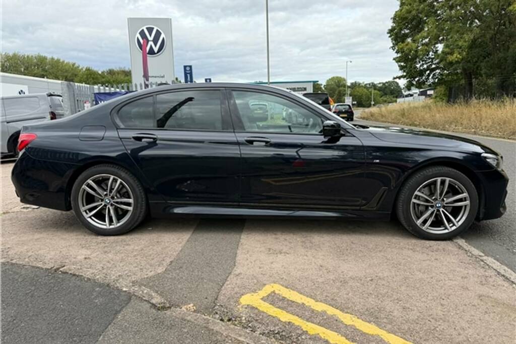 BMW 7 Series 730D Xdrive M Sport Blue #2