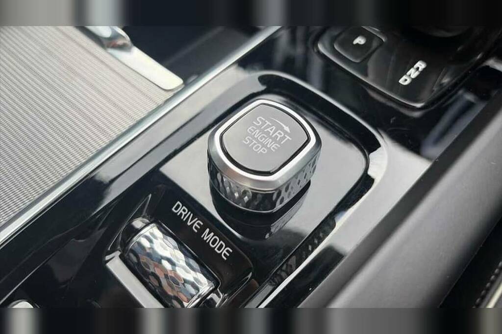 Volvo XC60 D4 Momentum Grey #15