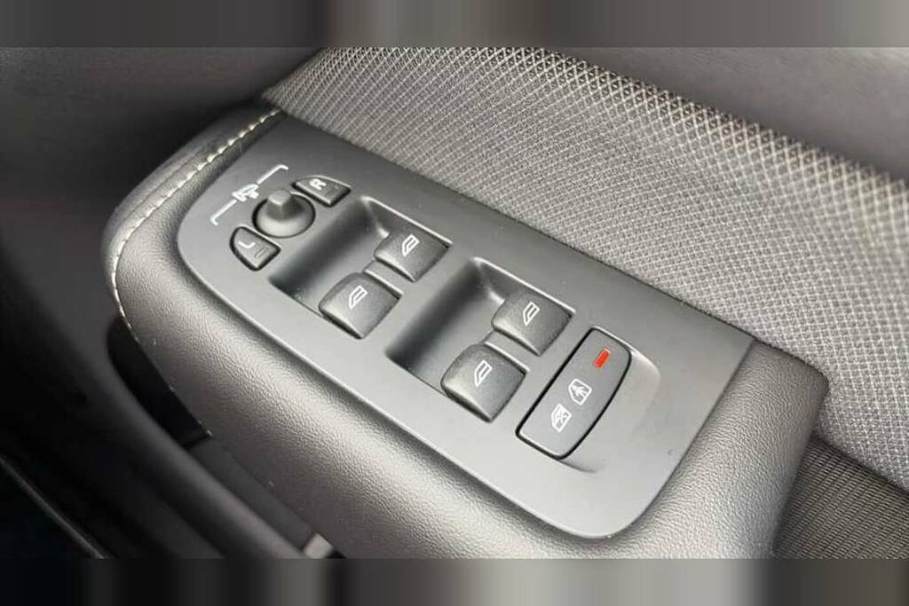 Volvo XC60 D4 Momentum Grey #18