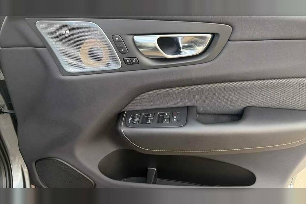 Volvo XC60 D4 Momentum Grey #13