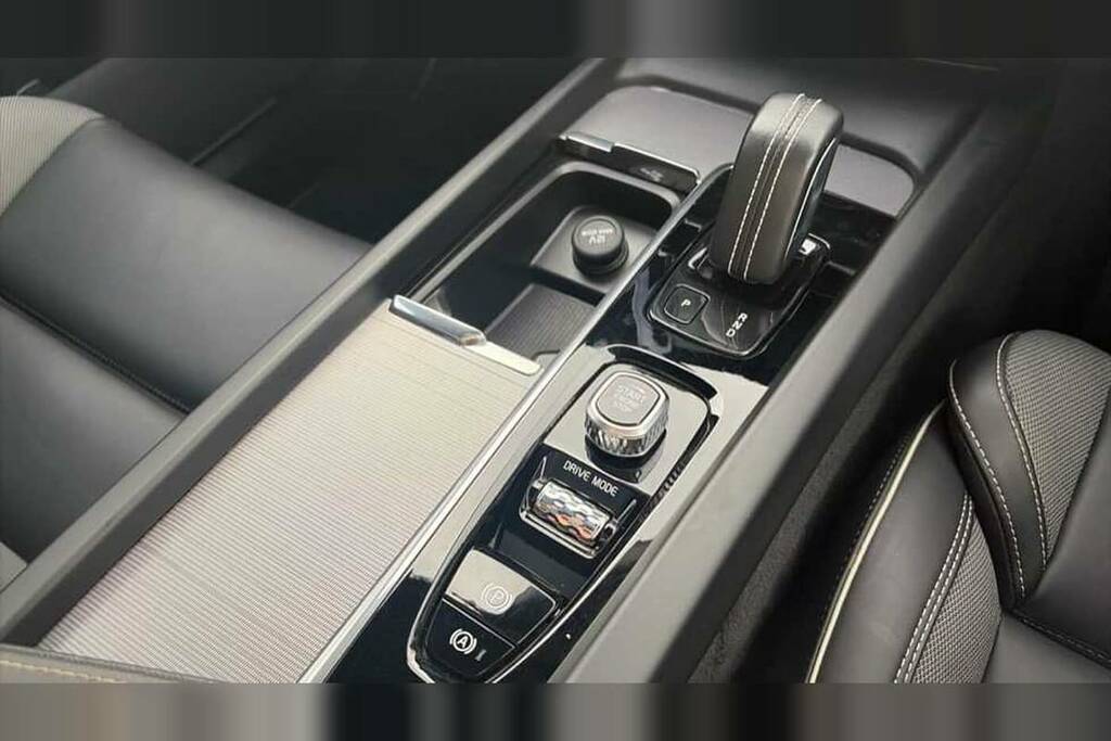 Volvo XC60 D4 Momentum Grey #16