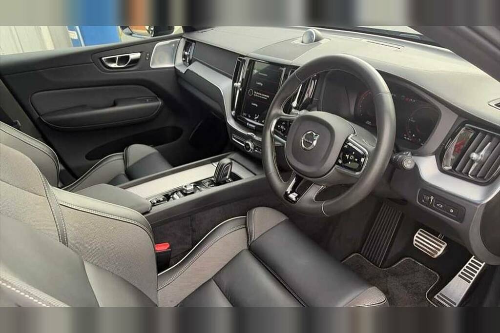 Volvo XC60 D4 Momentum Grey #4