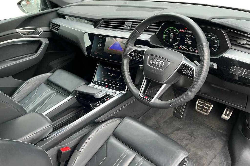 Audi Q8 e tron 300Kw 55 Quattro 114Kwh S Line Black #3