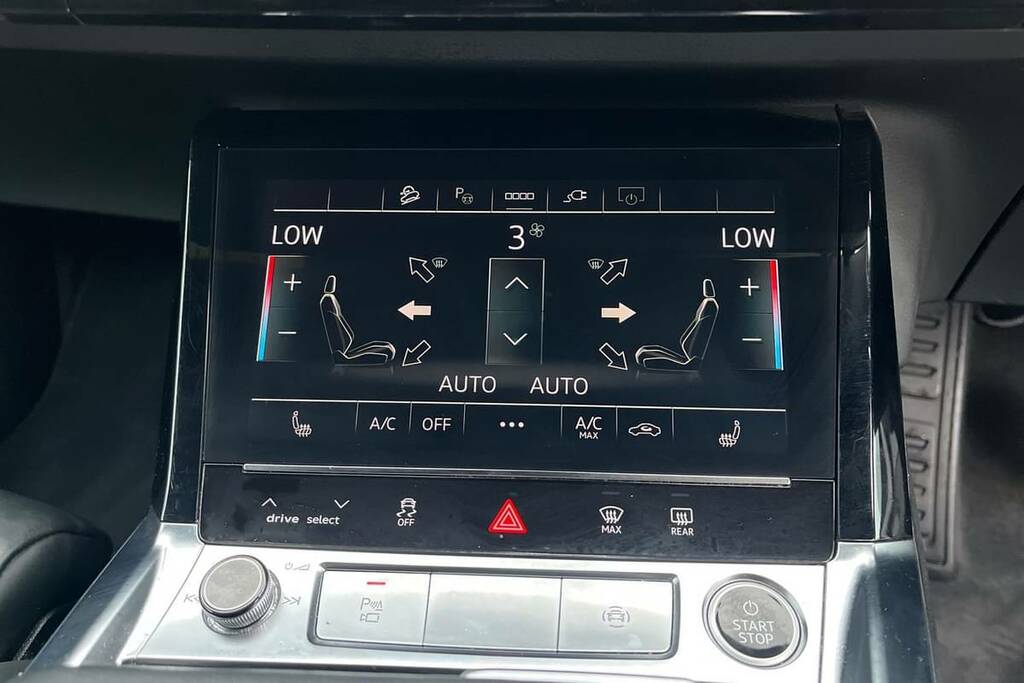 Audi Q8 e tron 300Kw 55 Quattro 114Kwh S Line Black #5