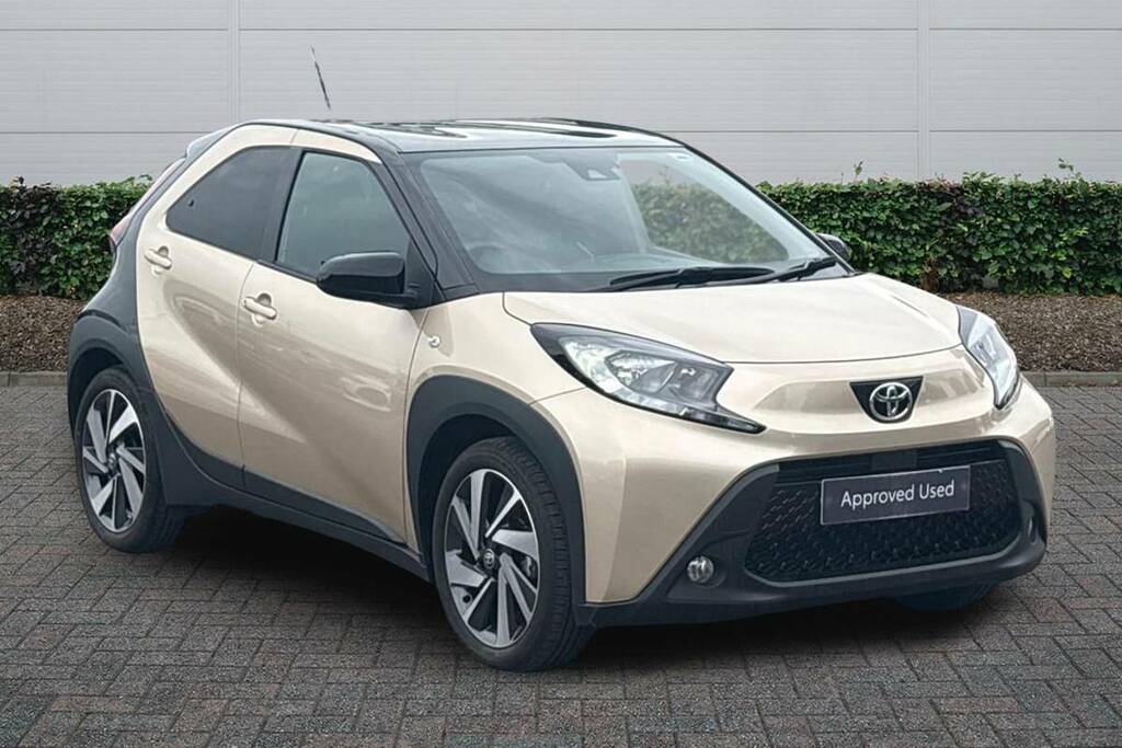 Toyota Aygo X 1.0 Vvt-i Edge Beige