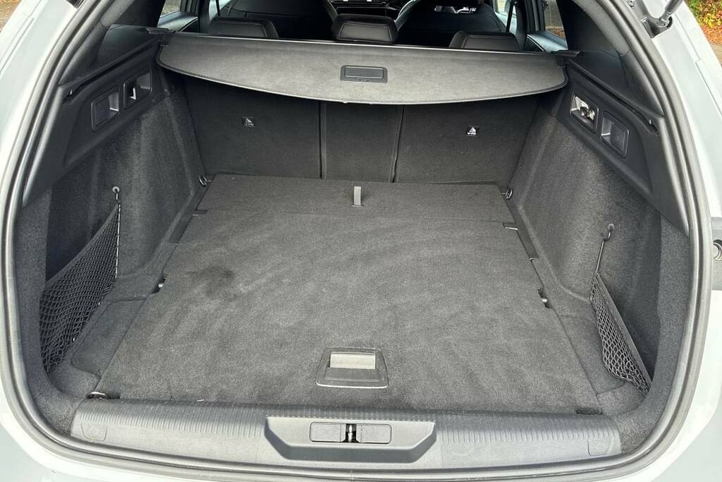 Peugeot 308 SW 1.2 Puretech Gt Eat8 White #2